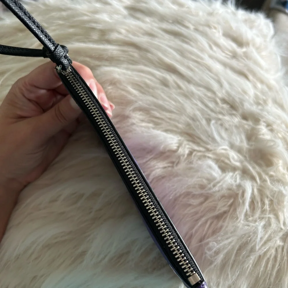 Coach NWOT F56027 Bramble Rose Wristlet, Purple Floral - Picture 4 of 6